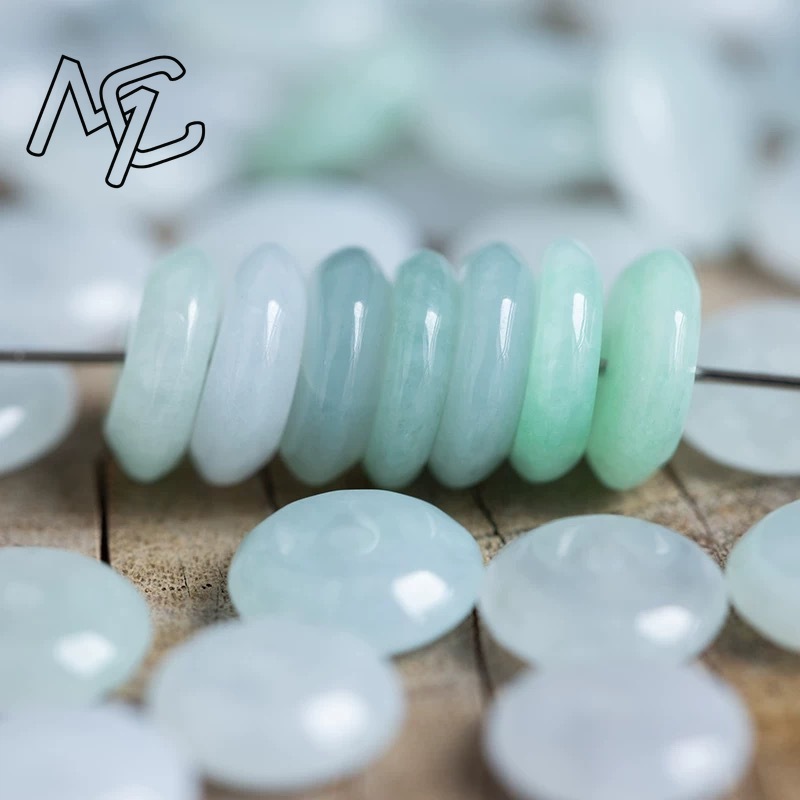 10 Pezzi di Charm in Giada Bia - Bracelets recensione e prezzo