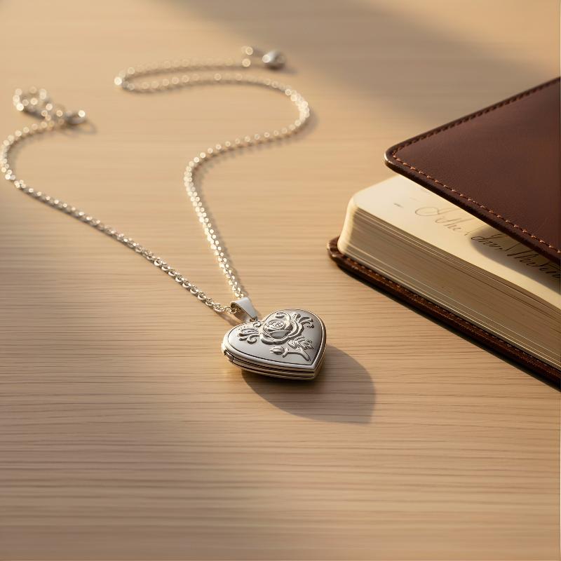 Collana Gotica Vintage a Cuore - Heart Locket Necklace Photo recensione e prezzo