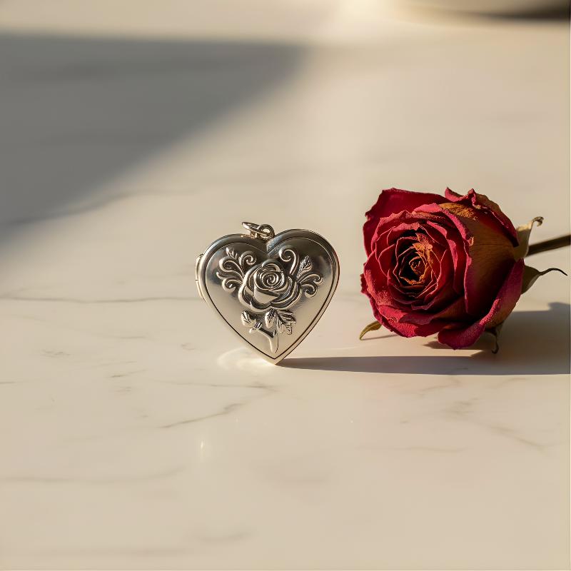 Collana Gotica Vintage a Cuore - Heart Locket Necklace Photo recensione e prezzo
